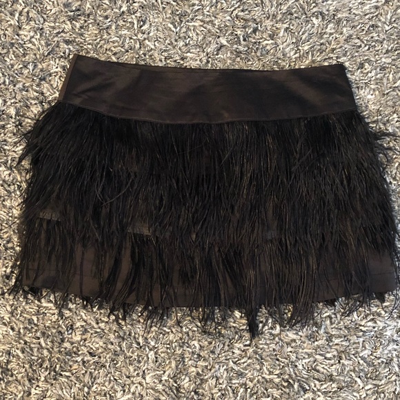 💋BEBE SILK AND REAL FEATHER SKIRT - Picture 3 of 4